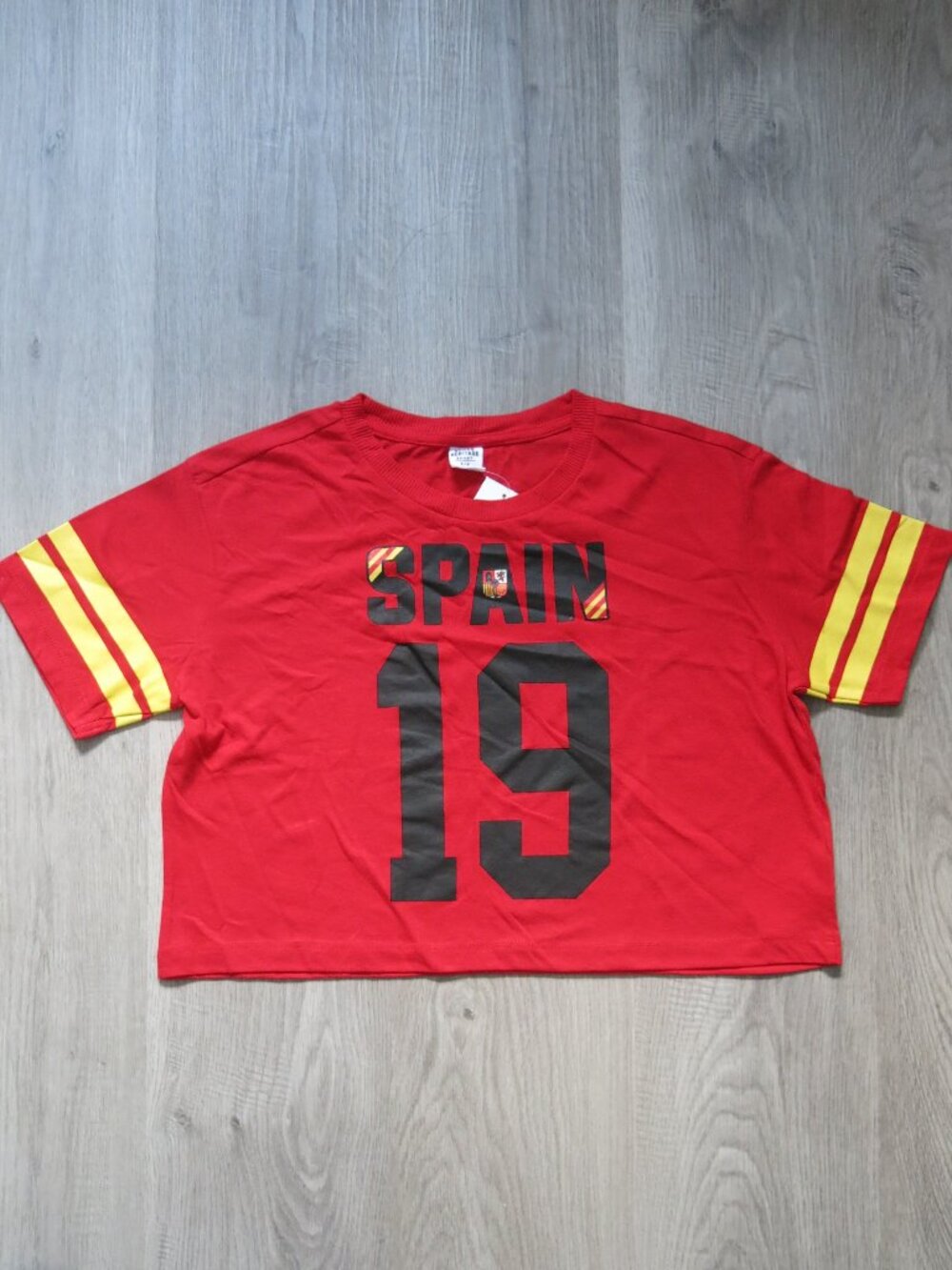 Urban Heritage Sport Short Sleeve "Spain 19" Graphic Cropped Top Size Small
